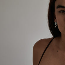 Load image into Gallery viewer, WHITE GOLD CHAIN LINK EARRINGS