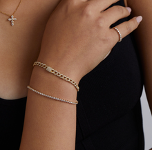 Load image into Gallery viewer, 3 PRONG DIAMOND TENNIS BRACELET