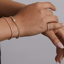 Load image into Gallery viewer, 3 PRONG DIAMOND TENNIS BRACELET