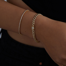 Load image into Gallery viewer, 3 PRONG DIAMOND TENNIS BRACELET