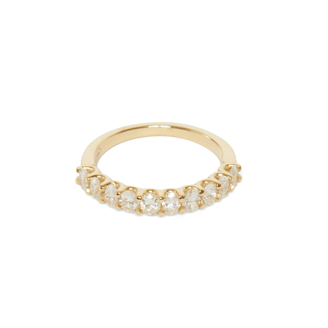 OVAL CUT DIAMOND BAND