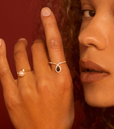 BLACK DIAMOND RAINDROP DIAMOND RING