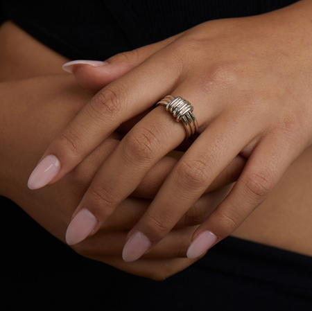 WHITE GOLD KNOT RING