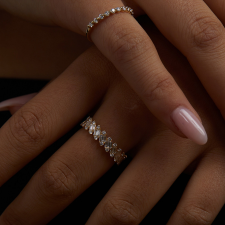 BAGUETTE SLANTED WG RING