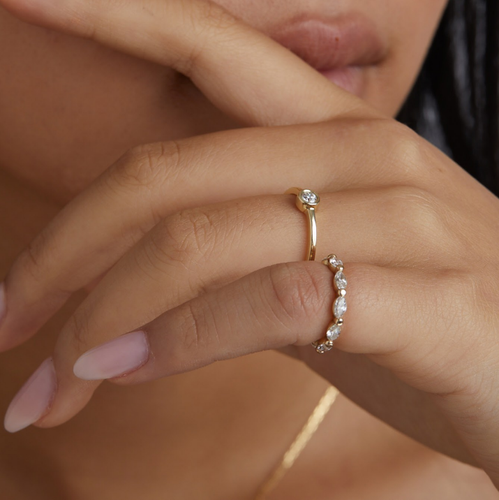 MARQUISE DIAMOND BAND